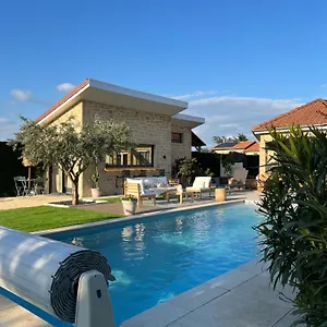Maison d'hôtes La Parenthese, Auberives-sur-Vareze